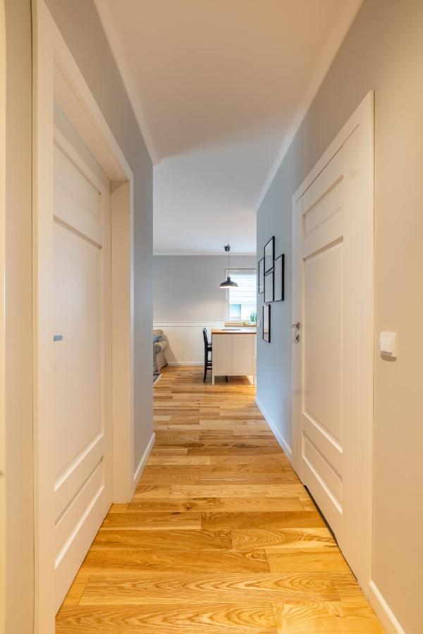 Komfortowy Apartament Z Parkingiem Breslávia Exterior foto